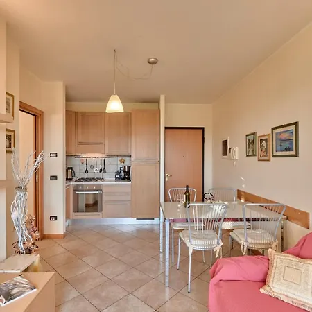 Apartment Sidonia For Three People In A With Swimming Pool. Desenzano del Garda