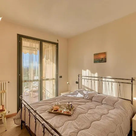 Apartment Sidonia For Three People In A With Swimming Pool. Desenzano del Garda